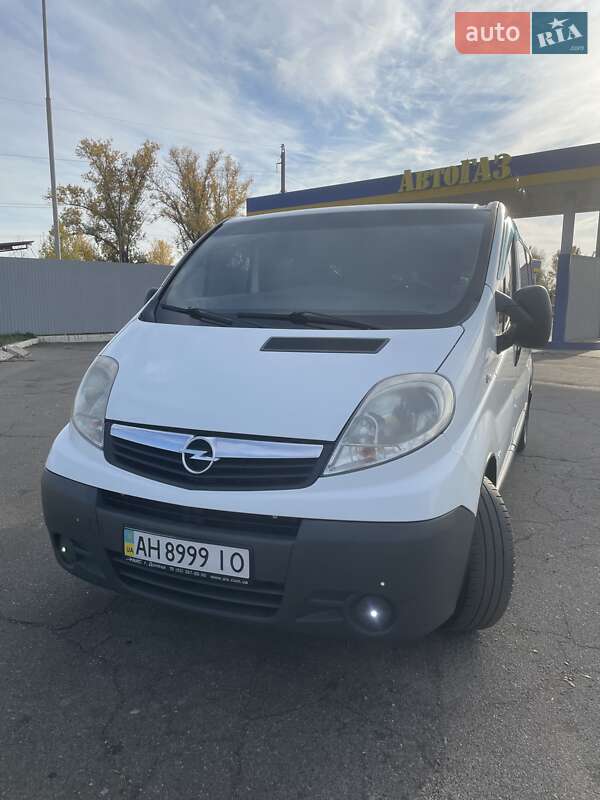 Минивэн Opel Vivaro 2013 в Славянске