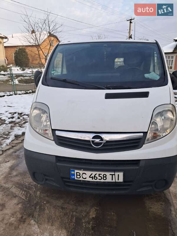 Минивэн Opel Vivaro 2006 в Дрогобыче