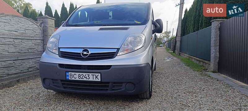 Минивэн Opel Vivaro 2013 в Самборе Минивэн Opel Vivaro 2013 в Самборе
