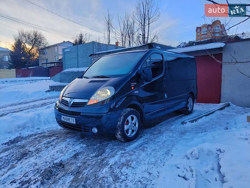 Грузопассажирский фургон Opel Vivaro 2007 в Днепре