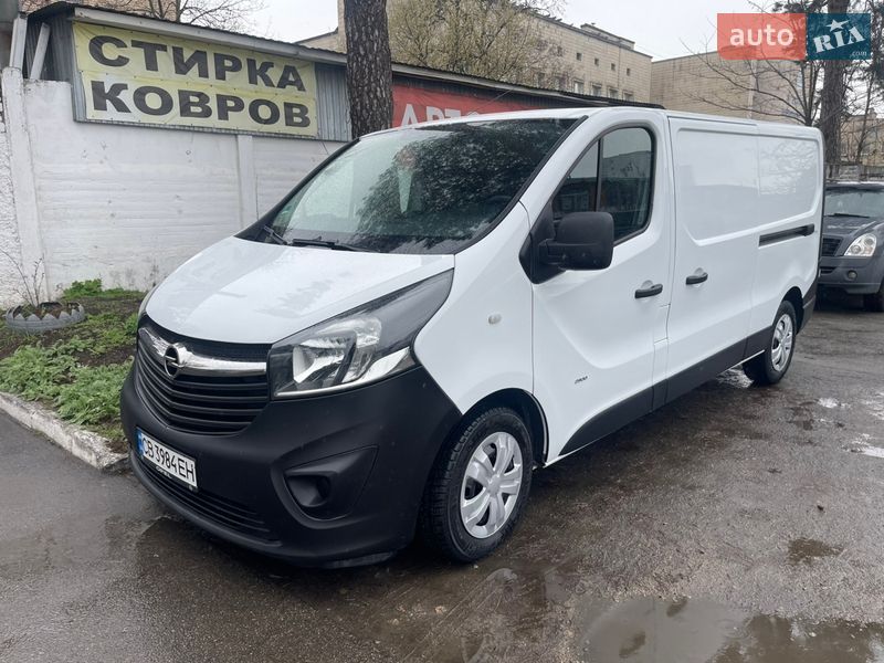 Грузопассажирский фургон Opel Vivaro 2015 в Киеве