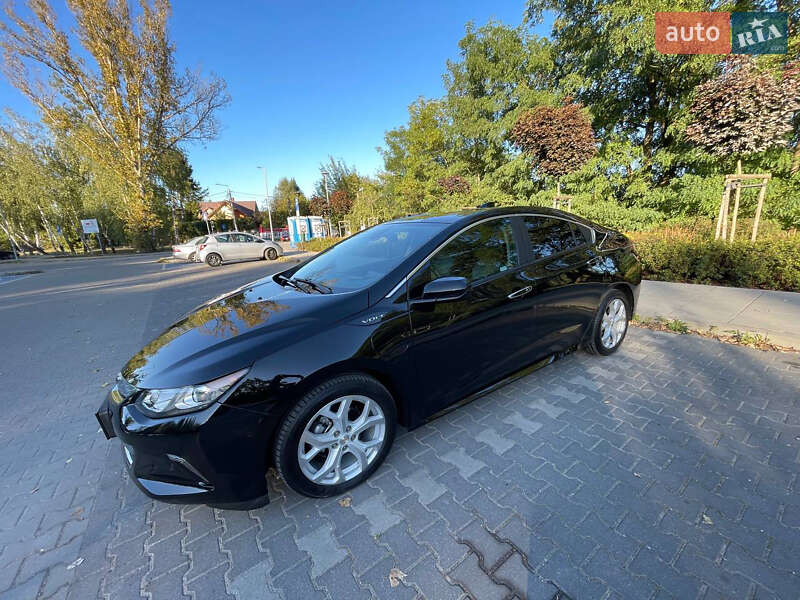 Хэтчбек Chevrolet Volt 2017 в Луцке