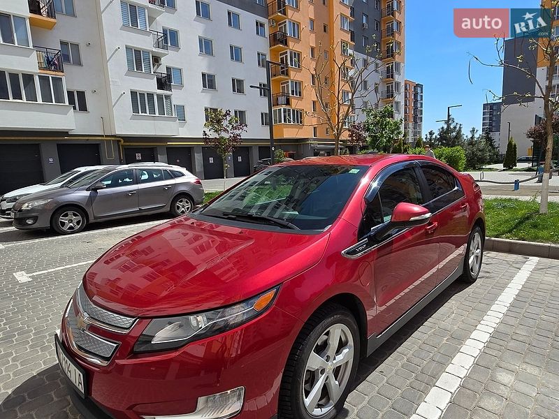 Хэтчбек Chevrolet Volt 2015 в Виннице