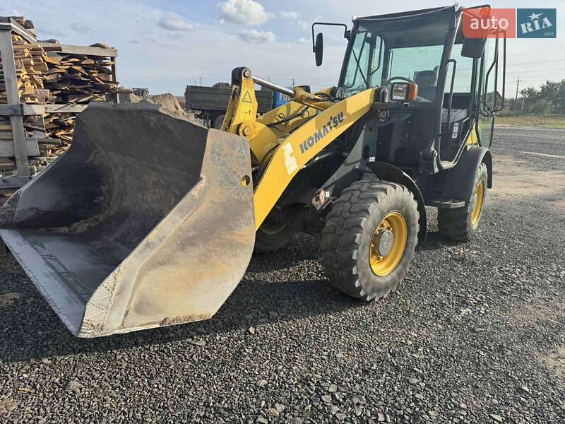 Фронтальный погрузчик Komatsu WA 2005 в Камне-Каширском Фронтальный погрузчик Komatsu WA 2005 в Камне-Каширском