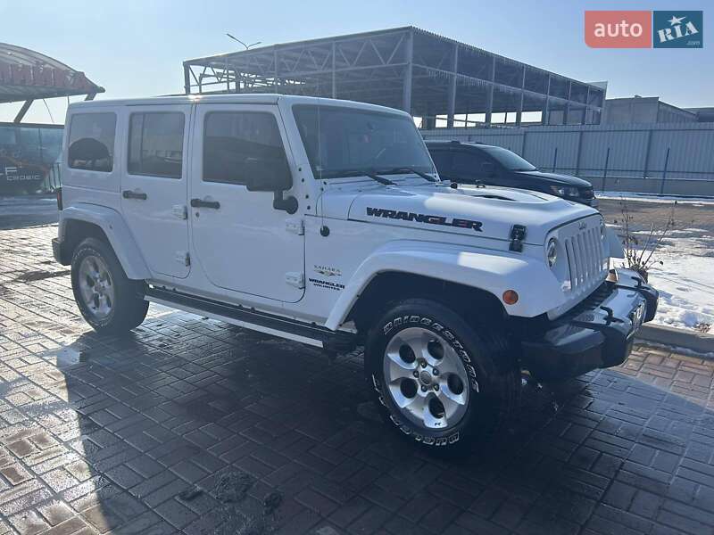 Внедорожник / Кроссовер Jeep Wrangler 2014 в Полтаве