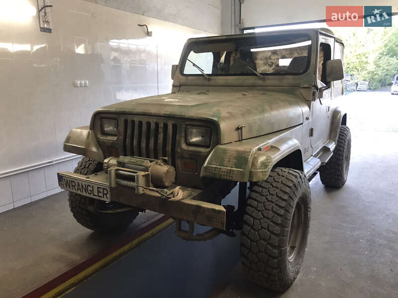 Внедорожник / Кроссовер Jeep Wrangler 1995 в Ровно