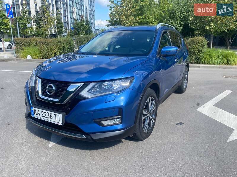 Внедорожник / Кроссовер Nissan X-Trail 2017 в Киеве Внедорожник / Кроссовер Nissan X-Trail 2017 в Киеве