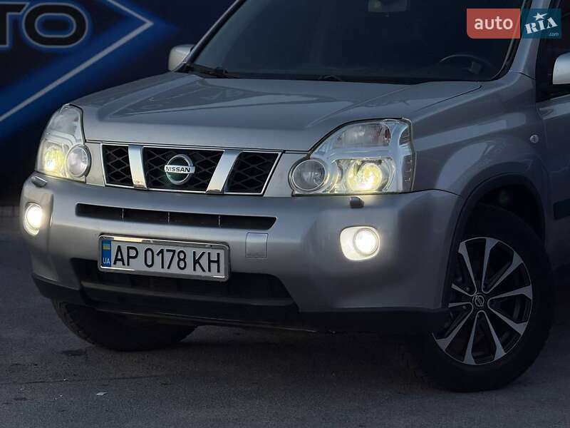 Позашляховик / Кросовер Nissan X-Trail 2008 в Запоріжжі Позашляховик / Кросовер Nissan X-Trail 2008 в Запоріжжі