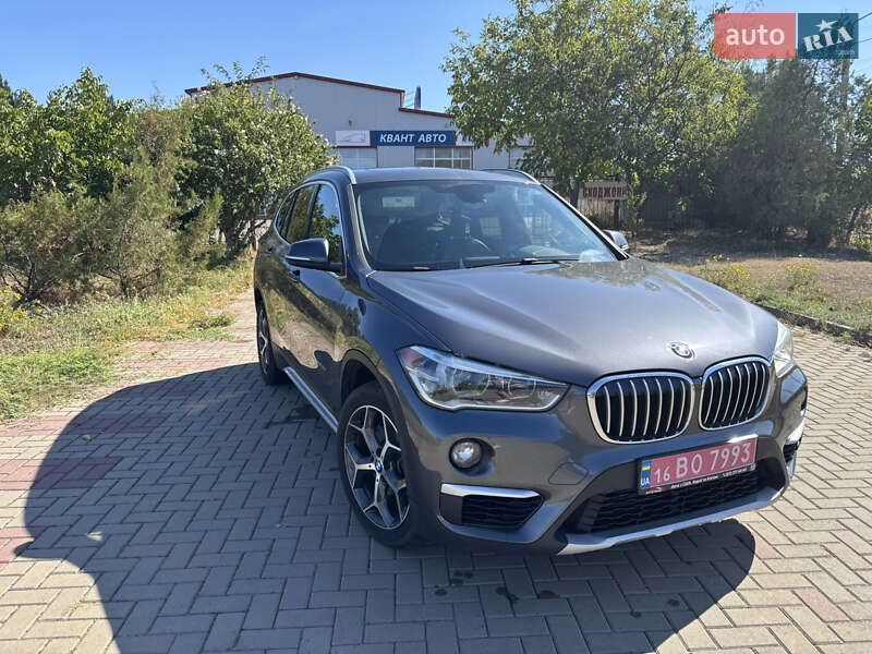 Внедорожник / Кроссовер BMW X1 2017 в Одессе