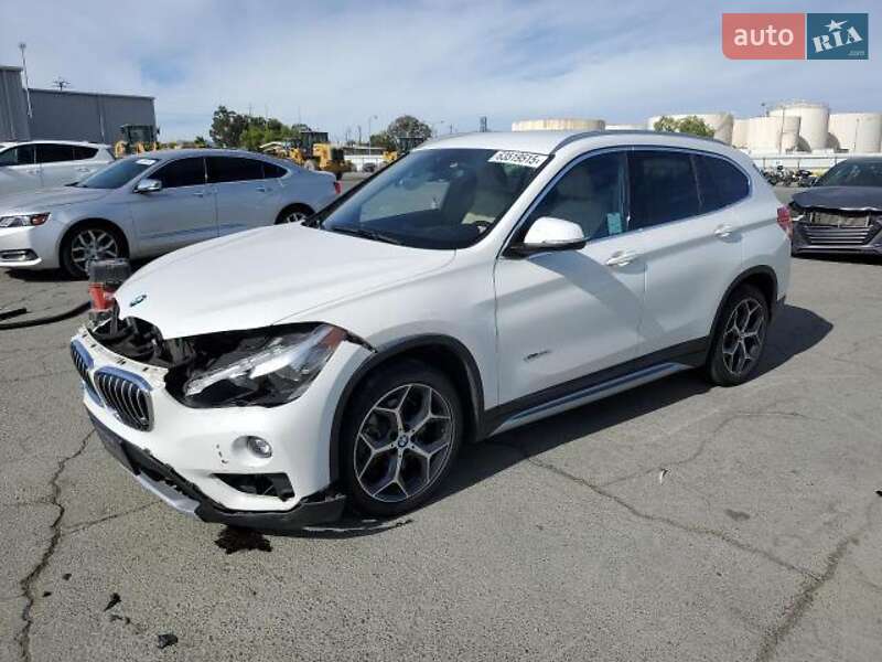 Внедорожник / Кроссовер BMW X1 2017 в Львове