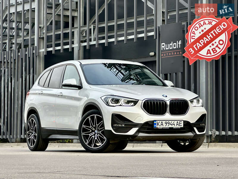 Внедорожник / Кроссовер BMW X1 2022 в Киеве