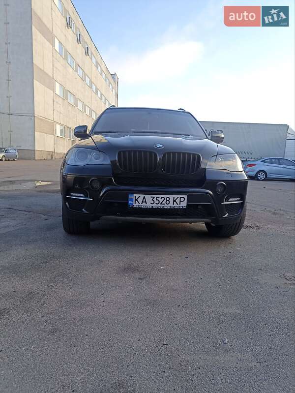 Внедорожник / Кроссовер BMW X5 2011 в Киеве