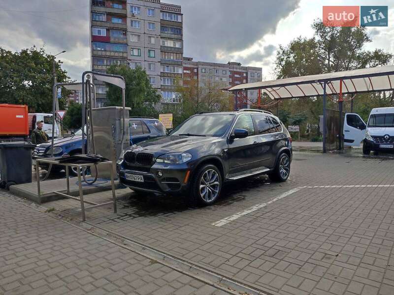 Внедорожник / Кроссовер BMW X5 2013 в Дружковке
