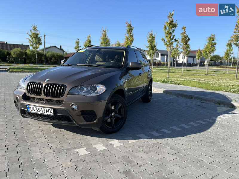 Позашляховик / Кросовер BMW X5 2012 в Ірпені