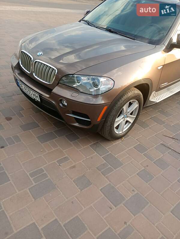 Внедорожник / Кроссовер BMW X5 2012 в Николаеве