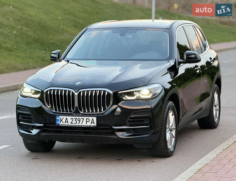 Внедорожник / Кроссовер BMW X5 2022 в Киеве