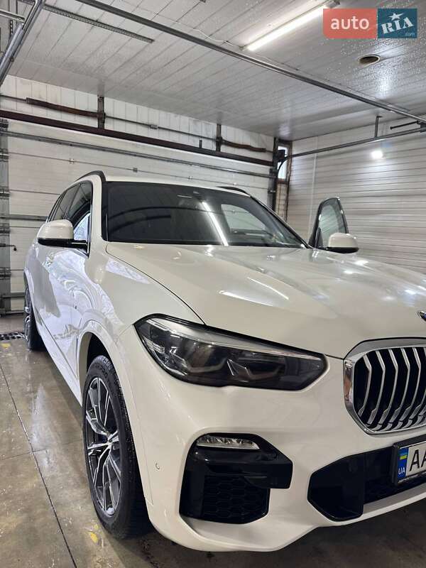 Внедорожник / Кроссовер BMW X5 2019 в Киеве