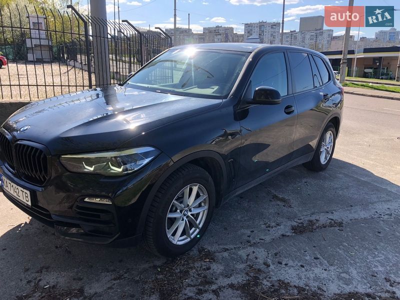 Внедорожник / Кроссовер BMW X5 2021 в Киеве