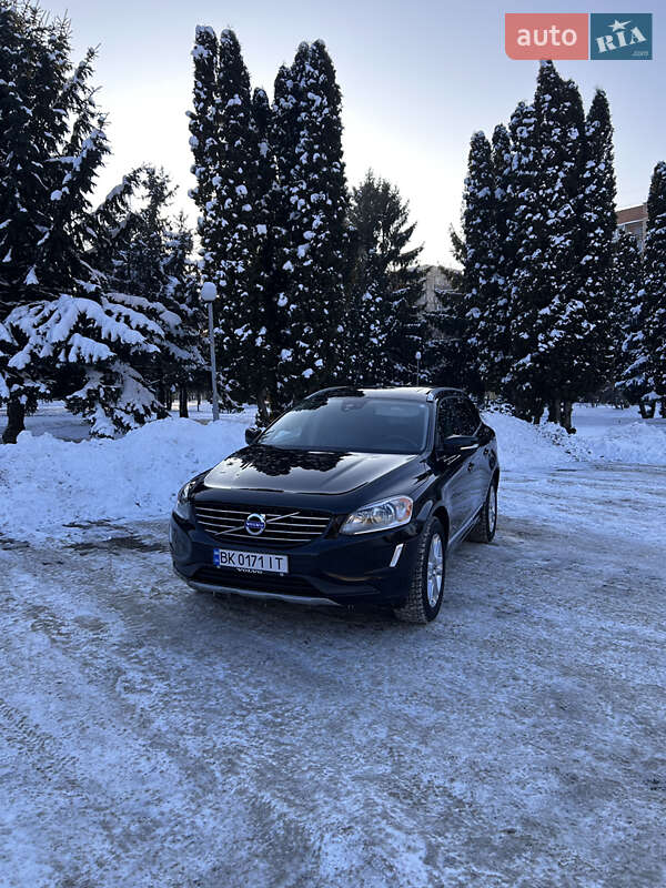 Внедорожник / Кроссовер Volvo XC60 2015 в Ровно