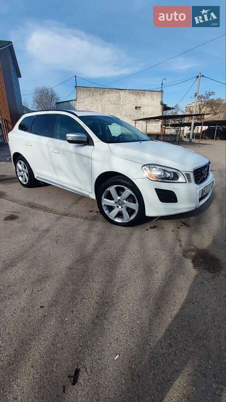 Внедорожник / Кроссовер Volvo XC60 2012 в Покрове