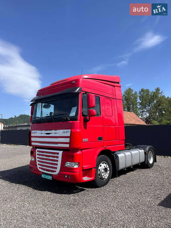 Тягач DAF XF 105 2012 в Хусте