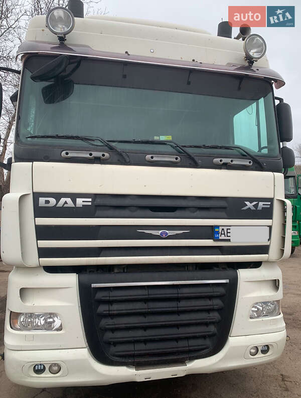 Тягач DAF XF 105 2009 в Днепре