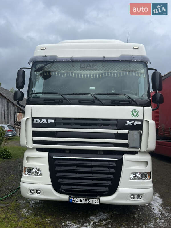 Тягач DAF XF 105 2012 в Перечине
