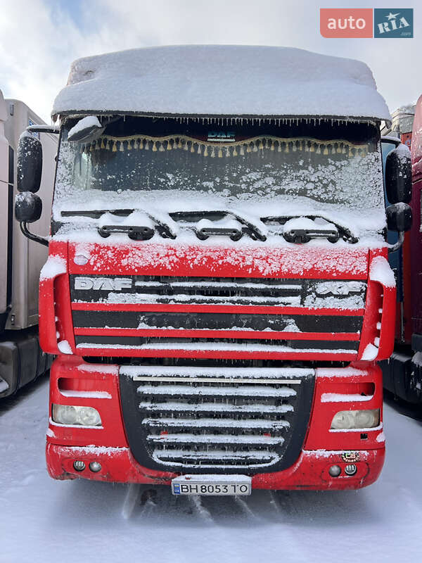Тягач DAF XF 105 2010 в Киеве