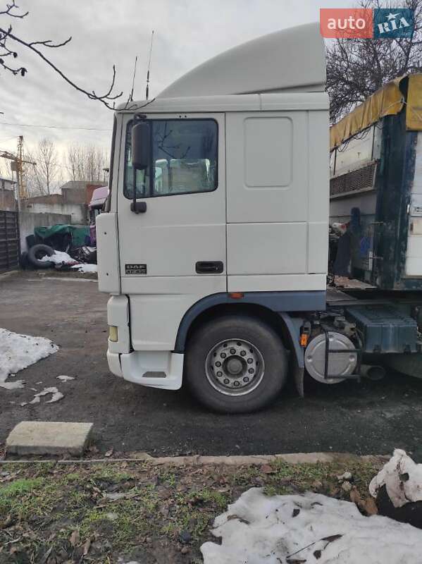 Тягач DAF XF 95 2001 в Лубнах