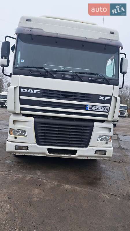Тягач DAF XF 95 2005 в Кам'янському