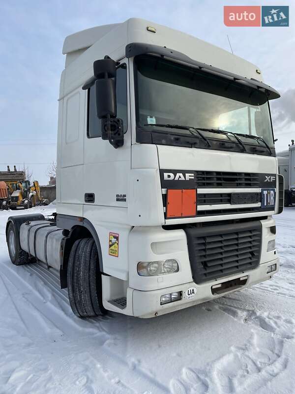 Тягач DAF XF 2003 в Броварах Тягач DAF XF 2003 в Броварах