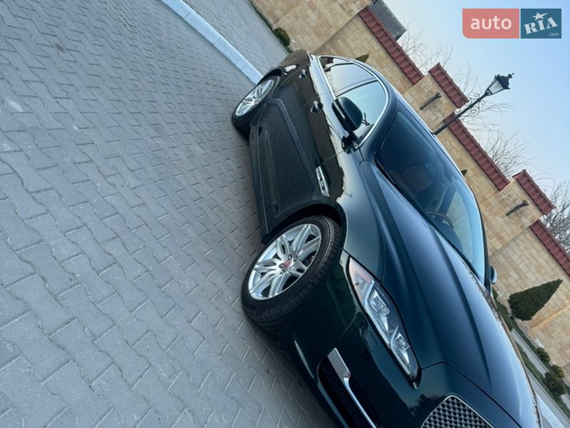 Седан Jaguar XJ 2017 в Измаиле