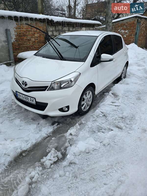 Хэтчбек Toyota Yaris 2013 в Кодыме