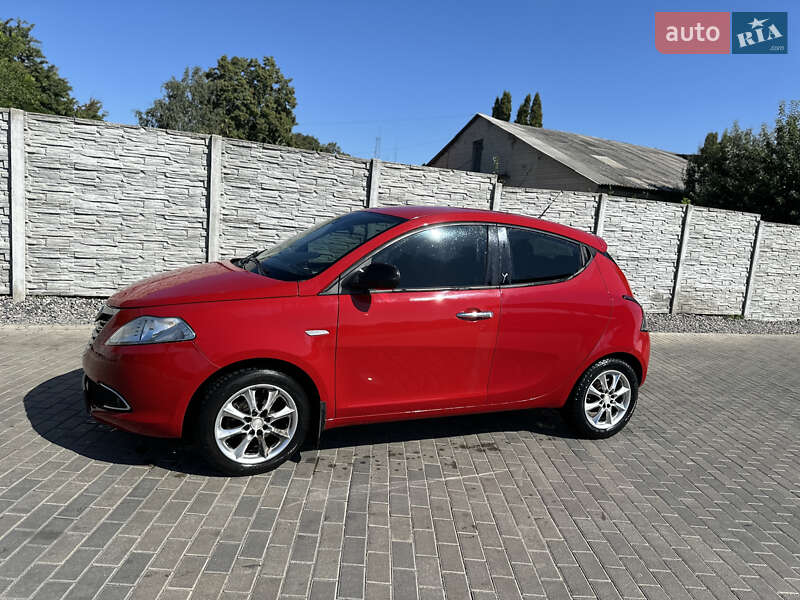 Хэтчбек Lancia Ypsilon 2012 в Белой Церкви