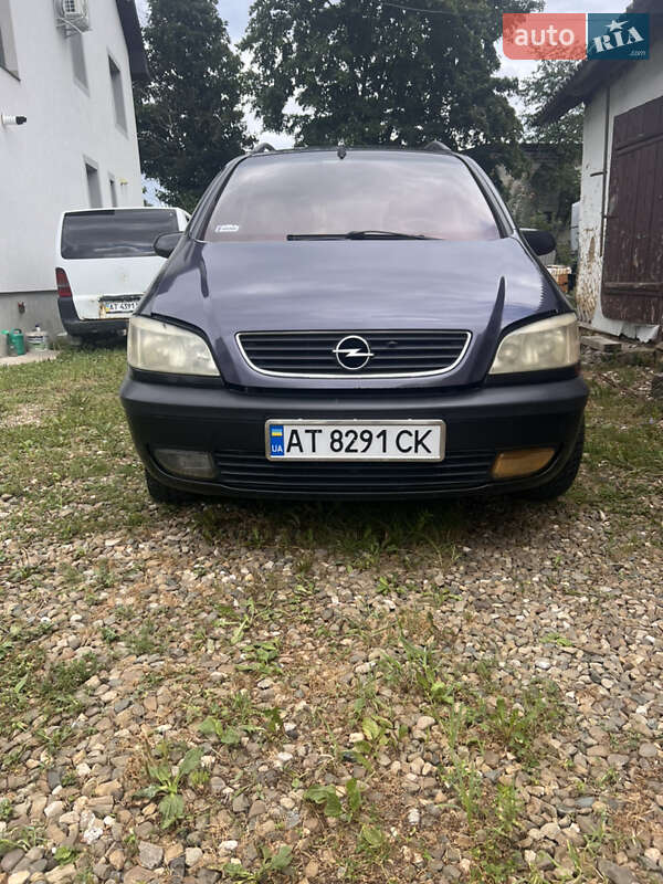Минивэн Opel Zafira 2001 в Богородчанах