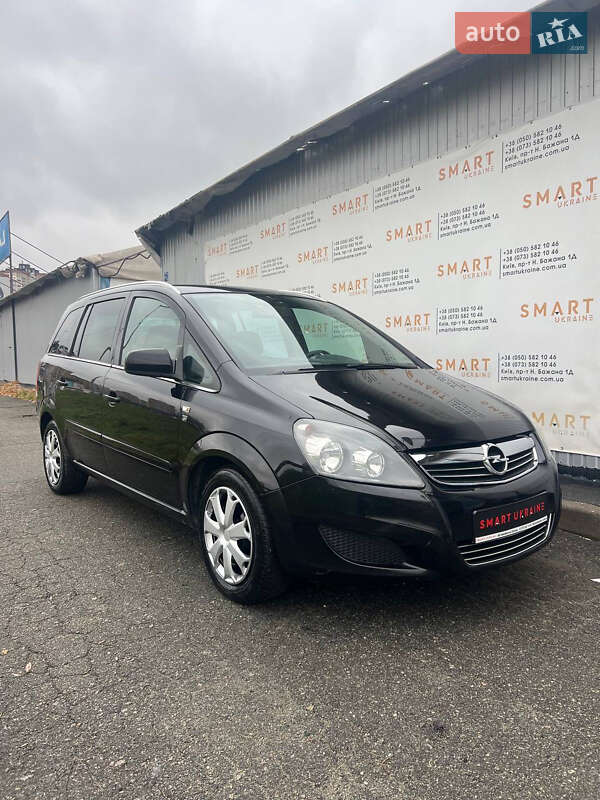 Минивэн Opel Zafira 2012 в Киеве