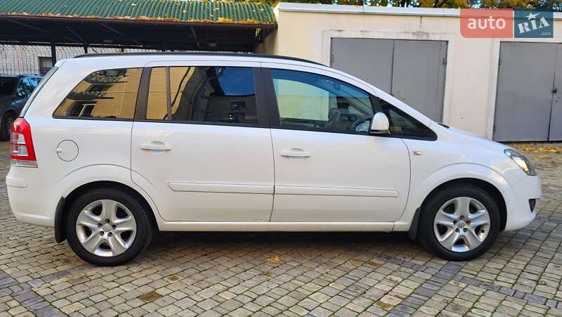 Минивэн Opel Zafira 2013 в Чернигове Минивэн Opel Zafira 2013 в Чернигове