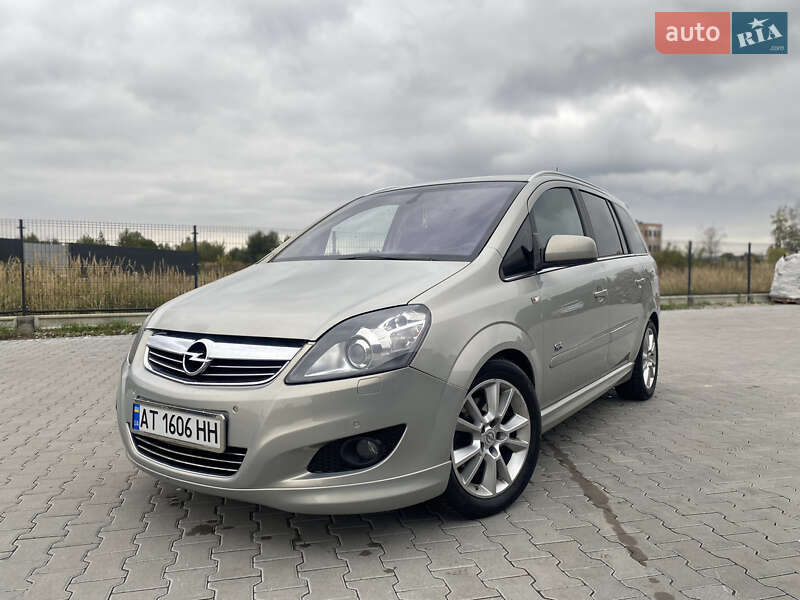 Минивэн Opel Zafira 2011 в Ивано-Франковске Минивэн Opel Zafira 2011 в Ивано-Франковске