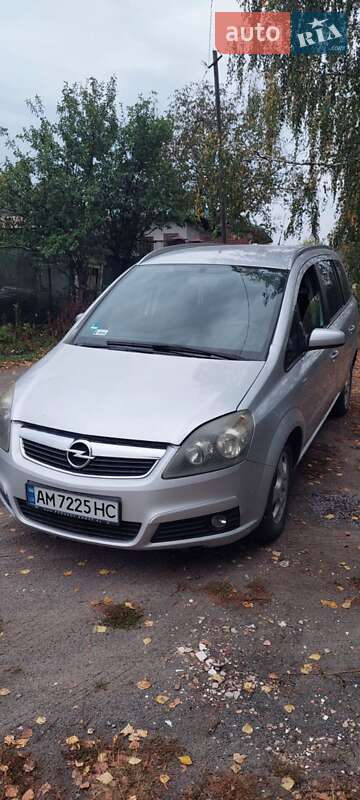 Минивэн Opel Zafira 2006 в Звягеле