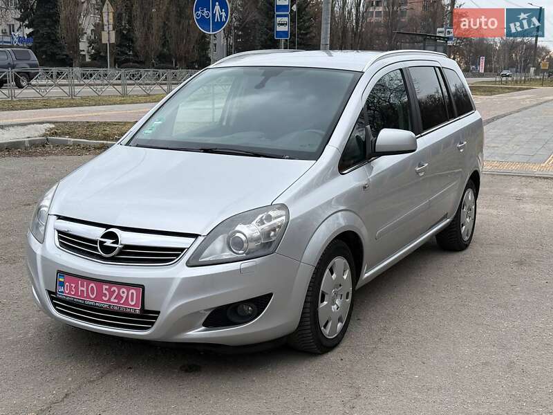 Минивэн Opel Zafira 2010 в Кропивницком