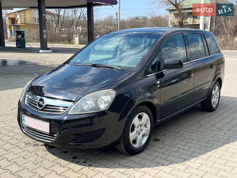 Минивэн Opel Zafira 2010 в Черновцах
