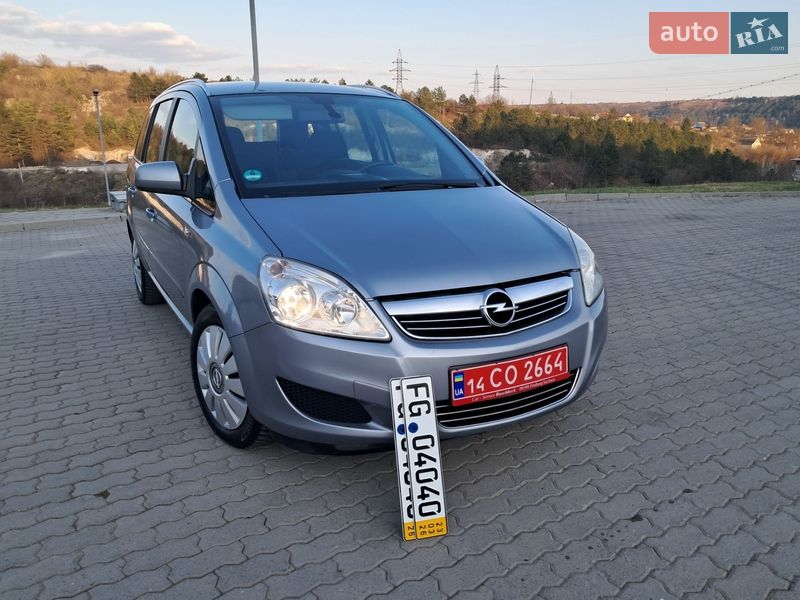 Мінівен Opel Zafira 2010 в Могилів-Подільському