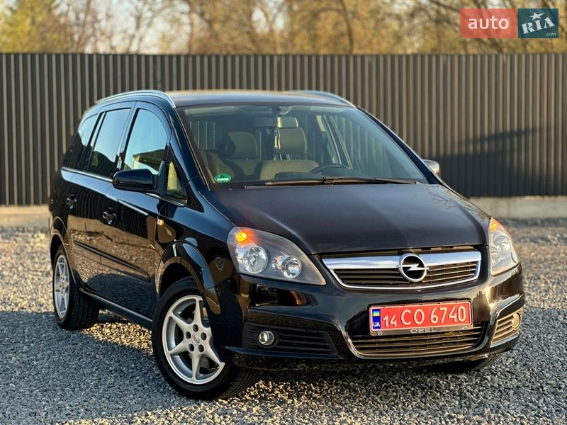 Мінівен Opel Zafira 2011 в Дрогобичі