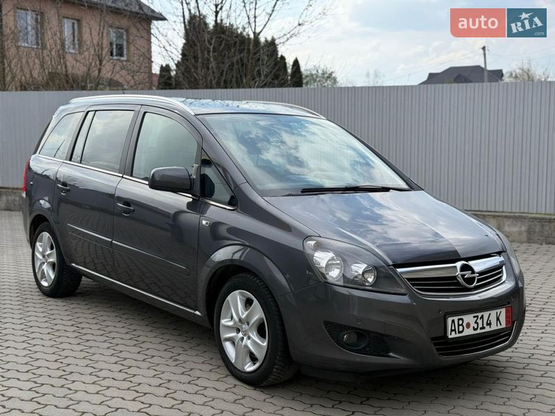 Мінівен Opel Zafira 2011 в Коломиї