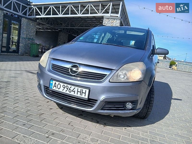 Мінівен Opel Zafira 2006 в Тячеві