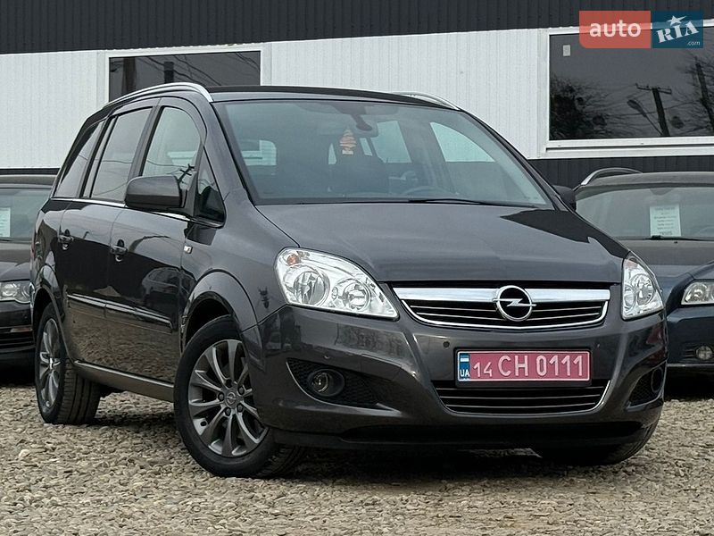 Мінівен Opel Zafira 2012 в Стрию