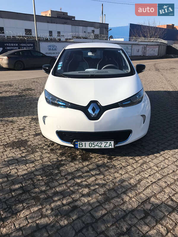 Хэтчбек Renault Zoe 2014 в Полтаве Хэтчбек Renault Zoe 2014 в Полтаве