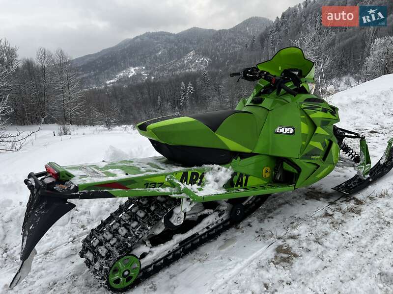 Спортивные снегоходы Arctic cat ZR 2016 в Черновцах
