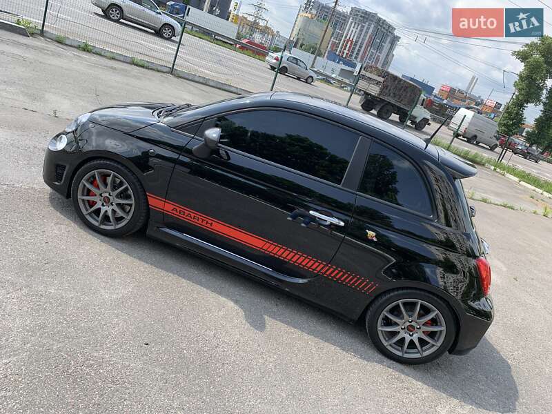 Хэтчбек Abarth Fiat 500 2015 в Киеве