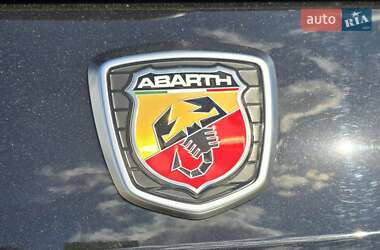 Хэтчбек Abarth Fiat 500 2021 в 